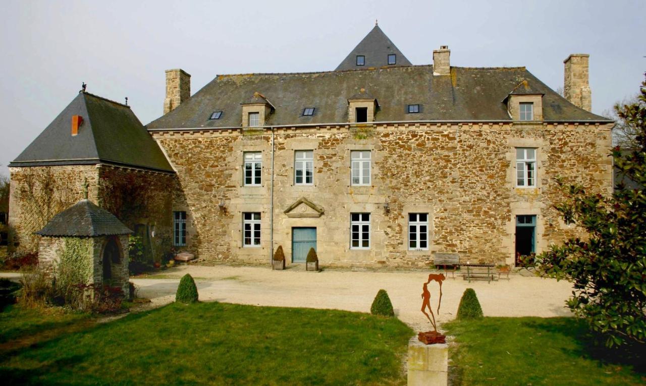 Gîte Le Logis - Manoir le Plessix Madeuc Corseul Extérieur photo